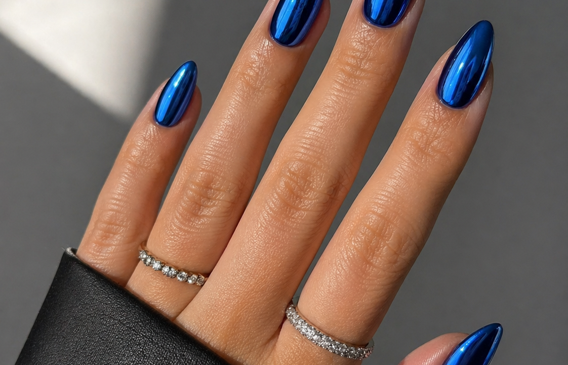 23+ Stunning Blue Nail Art for a Mesmerizing Manicure